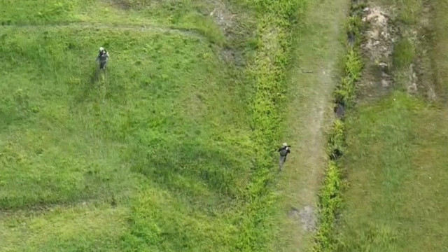 Rekaman drone Satgas Damai Cartenz saat terlibat baku tembak dengan KKB di Desa Sopamikma, Distrik Kiwirok, Kabupaten Pegunungan Bintang. Foto: Dok. Istimewa