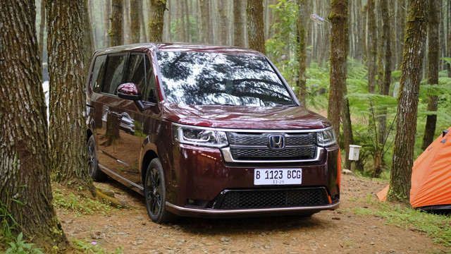 Honda Step WGN e:HEV. Foto: Gesit Prayogi/kumparan