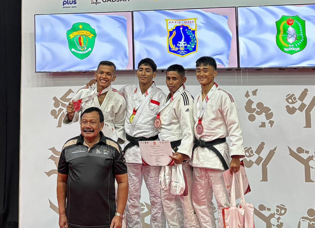 Atlet judo Pontianak meraih medali perunggu di PON XXI. Foto: Dok. Istimewa