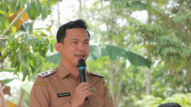 Wakil Bupati Sintang, Florensius Ronny. Foto: Yus/Hi!Pontianak
