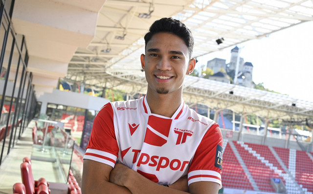 Pemain baru AS Trecin Marselino Ferdinan. Foto: Dok. AS Trecin