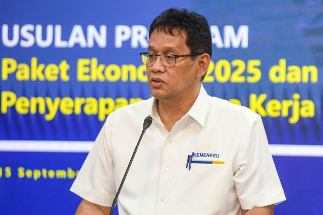 Menkeu Purbaya Yudhi Sadewa memberikan keterangan terkait program paket ekonomi usai rapat koorddinasi dengan Presiden Prabowo Subianto di Kantor Kepresidenan, Jakarta, Senin (15/9/2025). Foto: Muhammad Adimaja/ANTARA FOTO