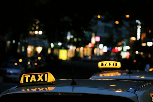 Ilustrasi Taxi Driver Season 3 Kapan Tayang, Foto: Unsplash/Lexi Anderson