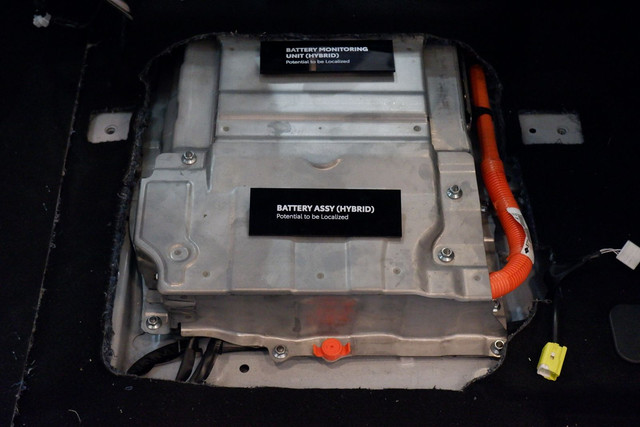 Baterai nikel Toyota Kijang Innova Zenix Hybrid. Foto: Aditya Pratama Niagara/kumparan