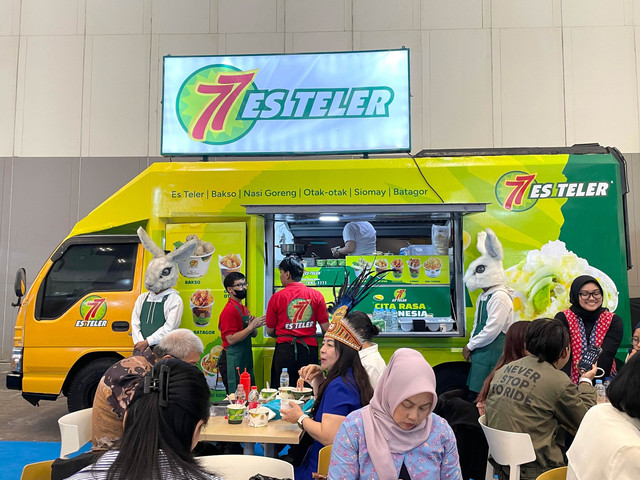 Food truck Es Teler 77. Foto: Salsha Okta Fairuz/kumparan