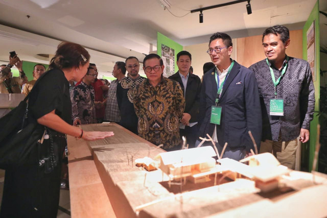 Gubernur DKI Jakarta Pramono Anung saat menghadiri Jakarta Architectur Festival di Blok M Hub, Kebayoran Baru, Jakarta Selatan, Kamis (16/10/2025). Foto: Pemprov DKI Jakarta