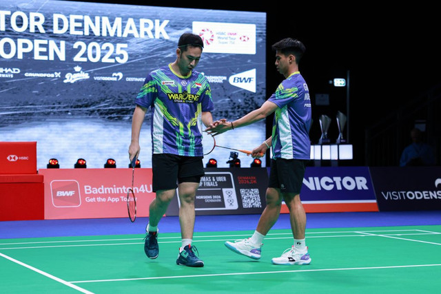 Reza Pahlevi dan Sabar Gutama di Denmark Open 2025. Foto: PBSI