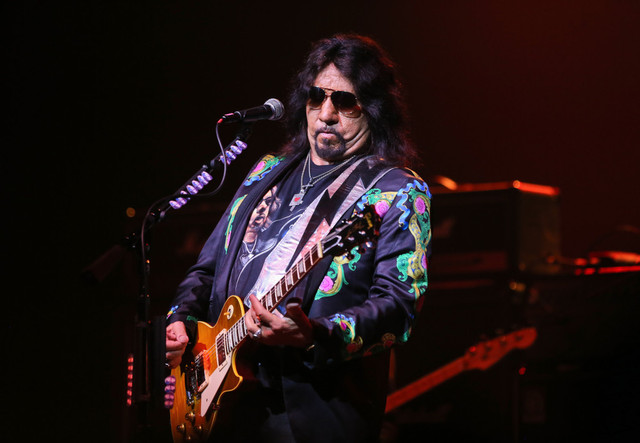 Ace Frehley saat tampil Huntington, Amerika. Foto:  Debby Wong/Shutterstock. 