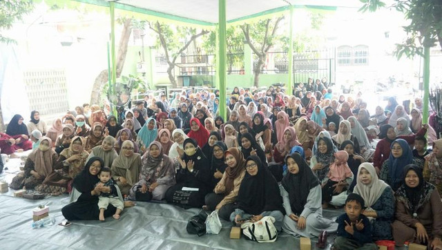 Safari Dakwah Bersama Ustadzah Ninih Mutmainah di 5 titik lokasi di Jawa Timur (Sumber : DT Peduli)