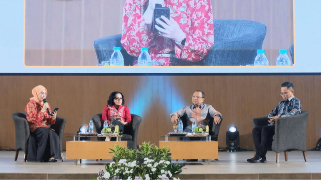 Seminar Awam Kesehatan Reproduksi yang digelar oleh DWP ITS di Grha Sepuluh Nopember ITS. Foto: Humas ITS