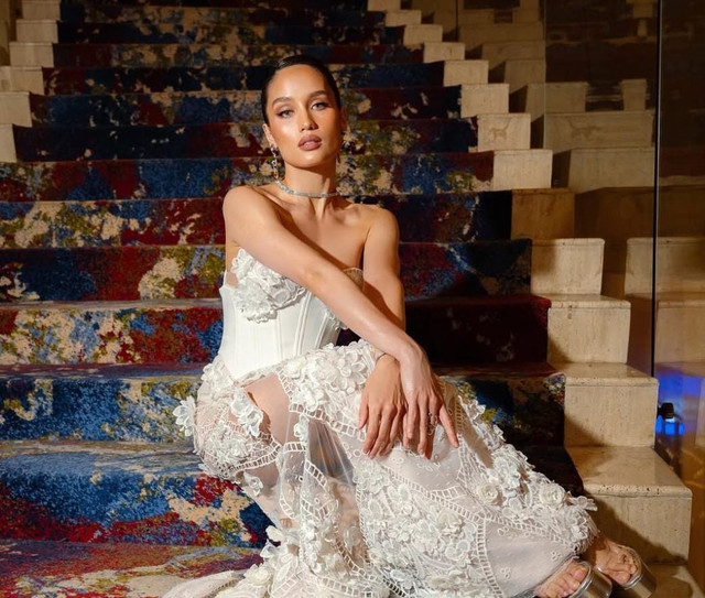 Gaya Cinta Laura di Exquisite Awards 2025. Foto: Instagram @claurakiehl