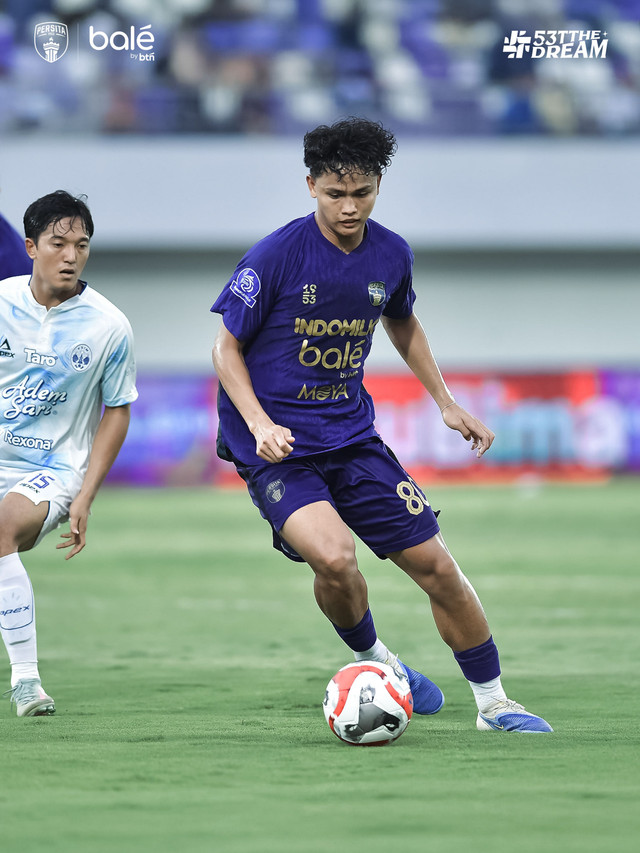 Persita Tangerang vs PSIM Yogyakarta dalam laga lanjutan Super League 2025/26 di Stadion Indomilk Arena, Tangerang, pada Jumat (17/10/2025). Foto: X/ @Persitajuara