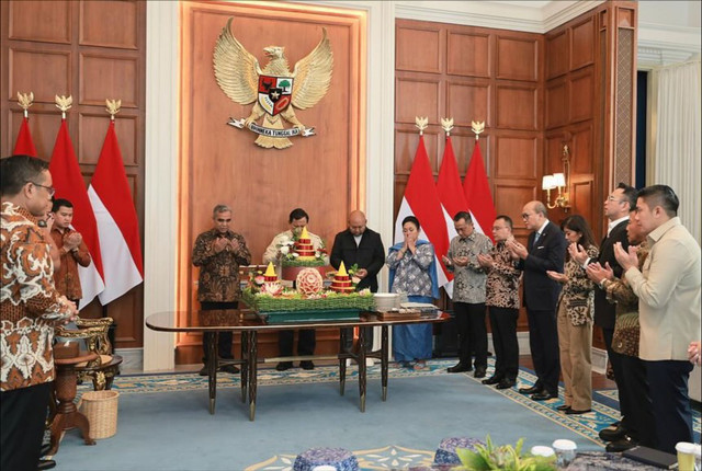 Syukuran Ulang Tahun Presiden Prabowo ke-74 Tahun. Foto: Instagram/ @sufmi_dasco