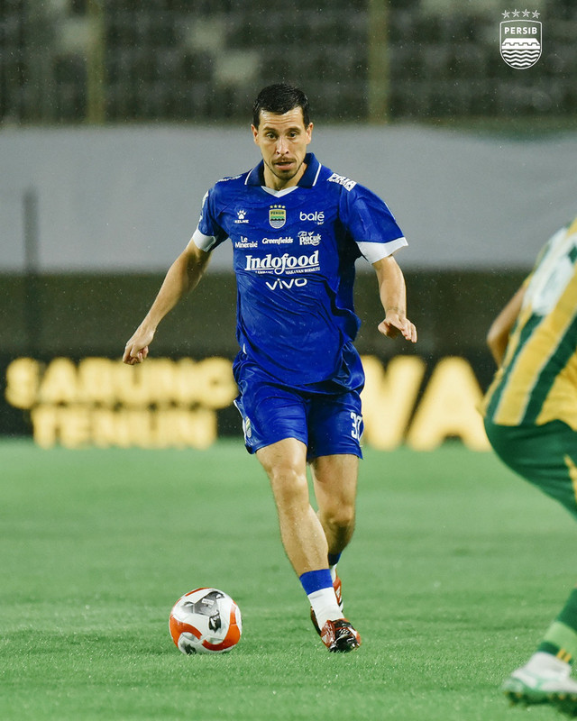 PSBS Biak vs Persib Bandung dalam laga lanjutan Super League 2025/26 di Stadion Maguwoharjo, Sleman, pada Jumat (17/10/2025). Foto: Instagram/ @persib