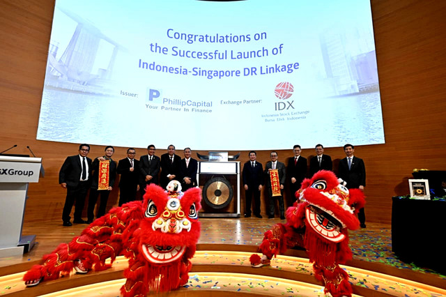 Bursa Efek Indonesia (BEI) dan Singapore Exchange (SGX Group) meluncurkan produk Indonesia-Singapore Unsponsored Depository Receipts Linkage, Kamis (16/10/2025). Foto: Dok. BEI