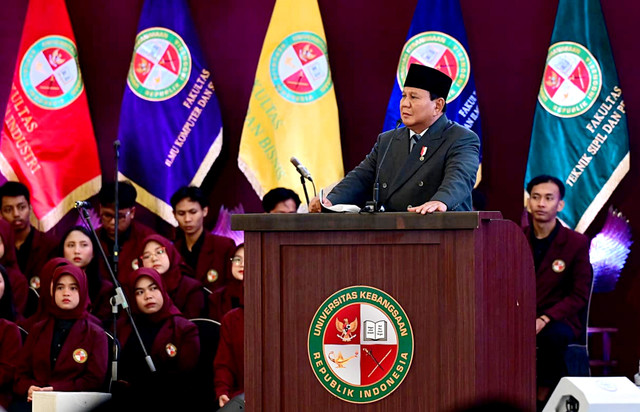 Presiden Prabowo Subianto hadiri acara sidang senat Universitas Kebangsaan Republik Indonesia (UKRI) di Bandung, Sabtu (18/10/2025). Foto: Mukhlis Jr./Biro Pers Sekretariat Presiden