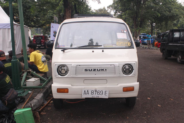Suzuki Carry 2 tak thun 1984. Foto: Fitra Andrianto/kumparan