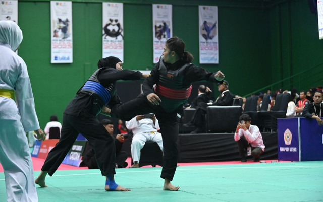 Pertandingan pencak silat di PON Bela Diri 2025, Djarum Arena, Kudus. Foto: Dok. PON Bela Diri Kudus 2025