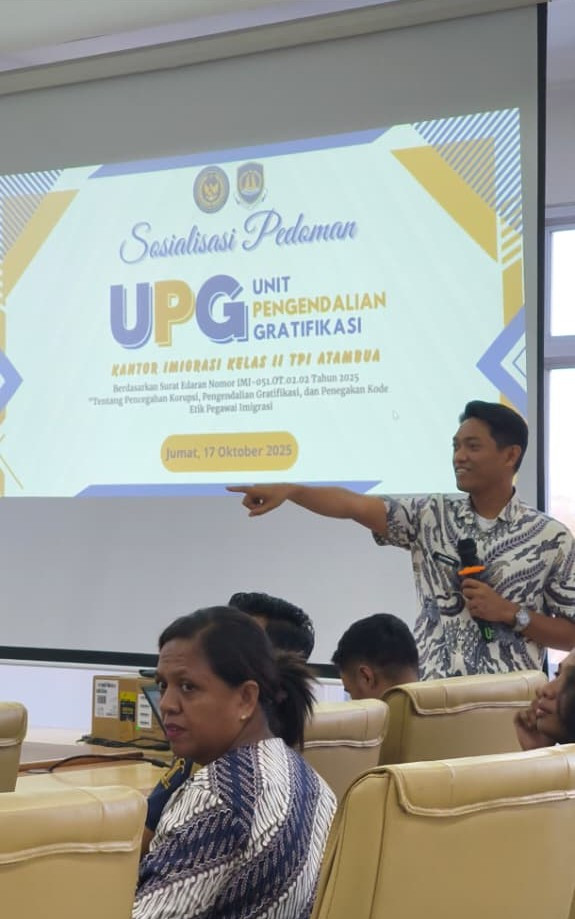 Plh. Kepala Kantor Imigrasi Kelas II TPI Atambua memaparkan Sosialisasi Pedoman UPG (Dokumentasi Pribadi)
