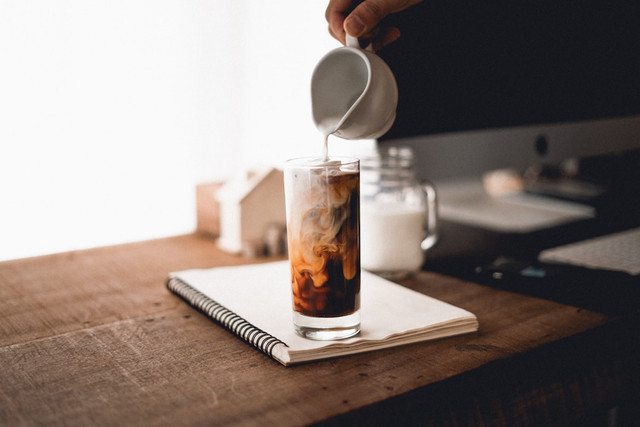 Ilustrasi menu Union x Teazzi. Foto: Unsplash.com/Art Rachen