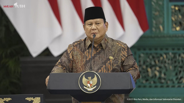 Presiden Prabowo menyampaikan paparan saat sidang kabinet paripurna di Istana Negara, Jakarta, Rabu (20/10/2025). Foto: Youtube/Sekretariat Presiden