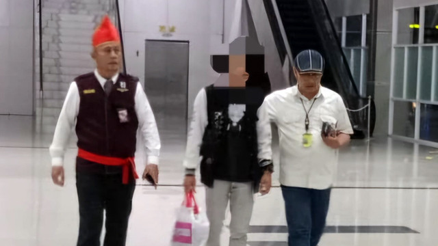 Seorang pria asal Kota Manado yang akan menuju Kamboja, berhasil dicegat di Bandara Sam Ratulangi, (foto: istimewa)