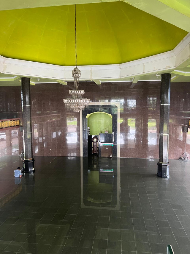 Gambar sebuah Masjid di Pondok Pesantren di Tangerang, Banten. Sumber: Dokumentasi Pribadi.