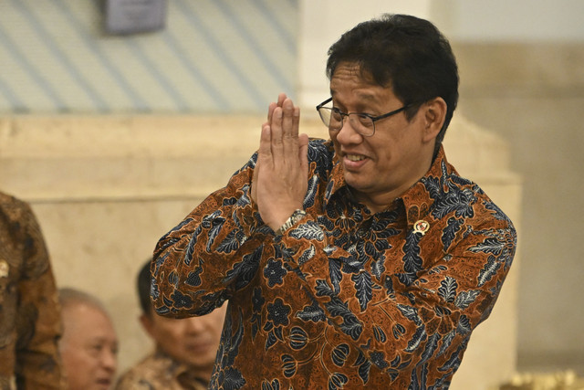 Menteri Keuangan Purbaya Yudhi Sadewa bersiap mengikuti Sidang Kabinet Paripurna di Istana Negara, Jakarta, Senin (20/10/2025). Foto: Aditya Pradana Putra/ANTARA FOTO