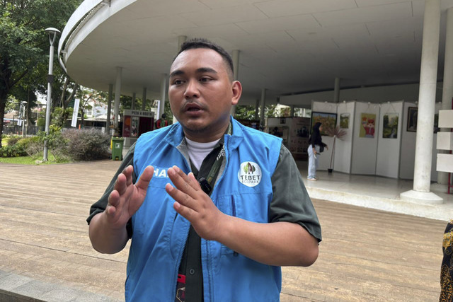 Koordinator Komunitas Fotografer Tebet Eco Park Hadi Pranoto saat dijumpai di Tebet Eco Park, Jakarta, Selasa (21/10/2025).  Foto: Amira Nada Fauziyyah/kumparan