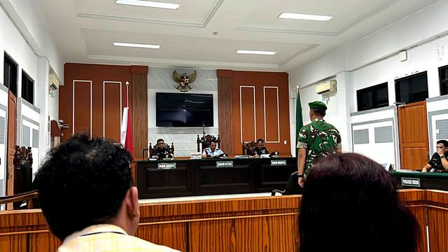 Sersan Satu Riza Pahlivi saat divonis di Pengadilan Militer I/02 Medan, Senin (20/10/2025). Foto: Dok. LBH Medan