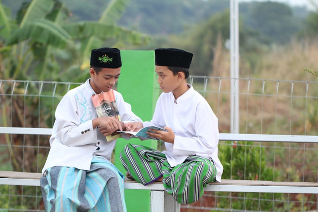 Ilustrasi susunan acara apel Hari Santri Nasional, foto: unsplash/Muh Makhlad