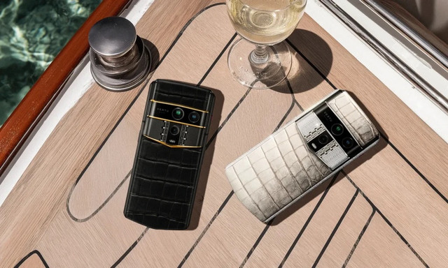 Spesifikasi dan harga Vertu Agent Q. Foto: Vertu 