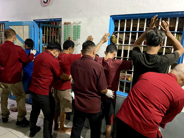 Kemenimipas gencar melakukan razia di lapas dan rutan dalam setahun terakhir. Foto: Dok. Kemenimipas