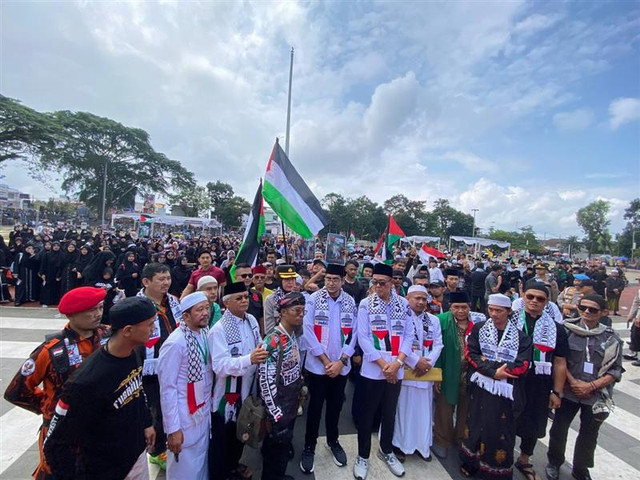 Aksi Solidaritas Masyarakat Sukabumi Peduli Palestina, berlangsung di Lapang Merdeka, Kota Sukabumi (Sumber : DT Pedui)