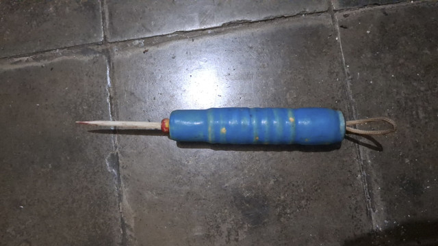 Cula ikan pari sempat menusuk pinggang seorang pria di Parangtritis, Kabupaten Bantul. Foto: Dok. Polres Bantul