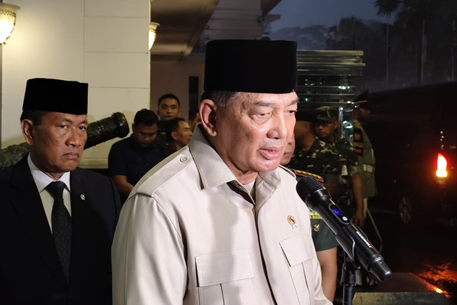 Menteri Pertahanan (Menhan) Sjafrie Sjamsoeddin di Kantor Kemhan, Jakarta pada Rabu (22/10/2025). Foto: Luthfi Humam/kumparan