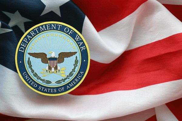 Illustrasi Departemen Perang Amerika Serikat. ttps://www.shutterstock.com/image-photo/kyiv-ukraine-september-17-2025-us-2685671645