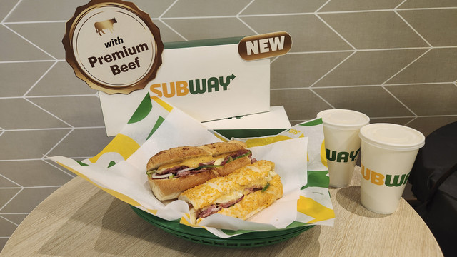 Subway Indonesia rayakan hari jadi ke-4 tahun dan luncurkan menu baru philly cheese steak. Foto: Azalia Amadea/kumparan