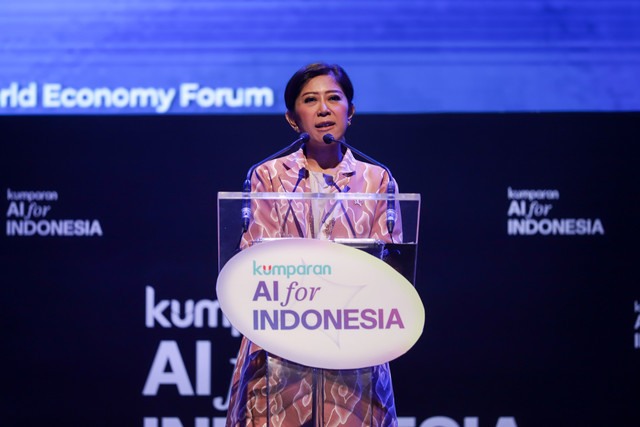 Menteri Komunikasi dan Digital Meutya Hafid memberikan keynote speech pada acara kumparan AI for Indonesia 2025 di The Ballroom at Djakarta Theater, Jakarta Pusat, Kamis (23/10/2025). Foto: Jamal Ramadhan/kumparan