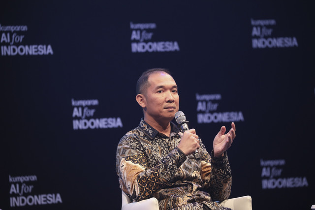 Group Head Enterprise Data Management & Analytics Bank BRI Ajutorius Pinem menjadi pemateri panel pada acara kumparan AI for Indonesia 2025 di The Ballroom at Djakarta Theater, Jakarta Pusat, Kamis (23/10/2025). Foto: Aditia Noviansyah/kumparan
