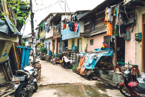 Ilustrasi kemiskinan di kawasan padat penduduk. Foto: Pixabay