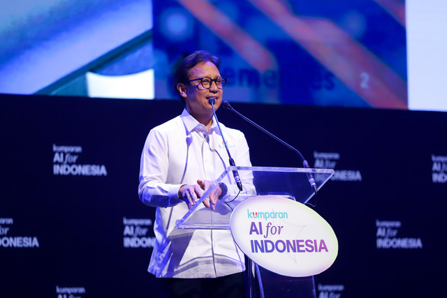 Menteri Kesehatan Budi Gunadi Sadikin memberikan keynote speech pada acara kumparan AI for Indonesia 2025 di The Ballroom at Djakarta Theater, Jakarta Pusat, Kamis (23/10/2025). Foto: Jamal Ramadhan/kumparan
