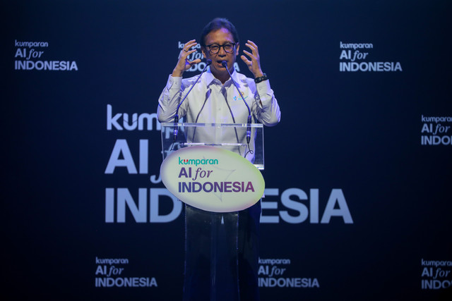 Menteri Kesehatan Budi Gunadi Sadikin memberikan keynote speech pada acara kumparan AI for Indonesia 2025 di The Ballroom at Djakarta Theater, Jakarta Pusat, Kamis (23/10/2025). Foto: Aditia Noviansyah/kumparan