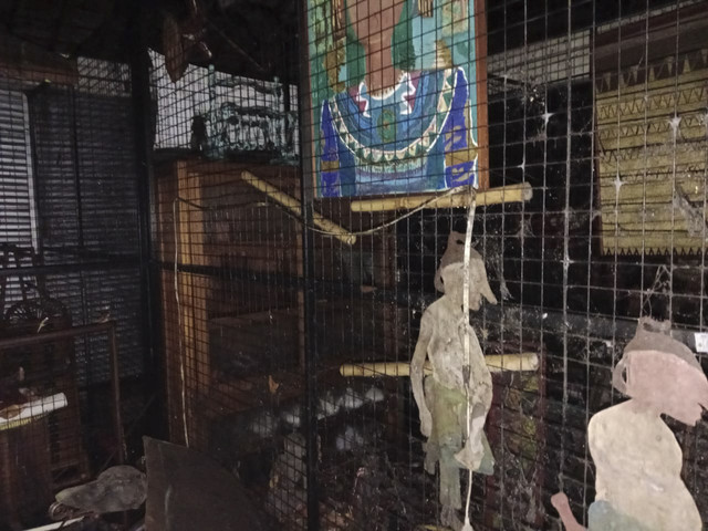 Kebakaran terjadi di kios kompleks Pasar Seni Gabusan (PSG), Kapanewon Sewon, Kabupaten Bantul pada Jumat (24/10/2025) malam. Foto: Dok. Polres Bantul