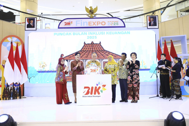 OJK gelar puncak bulan inklusi keuangan di Surabaya. Foto: Dok. OJK