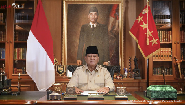 Presiden RI Prabowo Subianto mengucapkan selamat Hari Santri. Foto: Youtube/Sekretariat Presiden