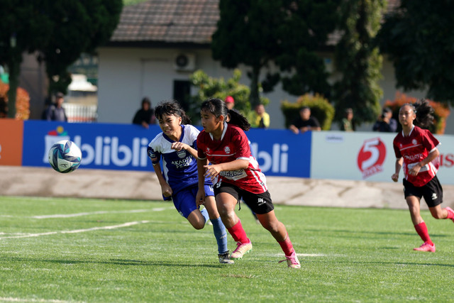 Pertandingan HYDROPLUS Soccer League Bandung U-15 dan U-18 2025-2026 di Pusdikpom Cimahi.  Foto: Dok. Hydroplus Soccer League