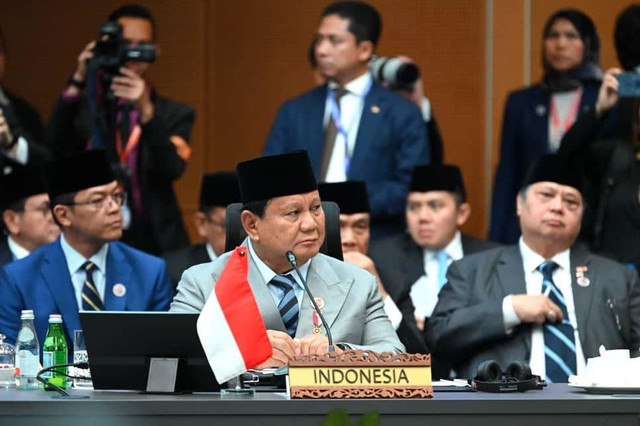 Presiden Prabowo Subianto menghadiri sesi pleno Konferensi Tingkat Tinggi (KTT) ke-47 ASEAN di Kuala Lumpur Convention Centre (KLCC), Malaysia, Minggu (26/10/2025). Foto: Kris/Biro Pers Sekretariat Presiden