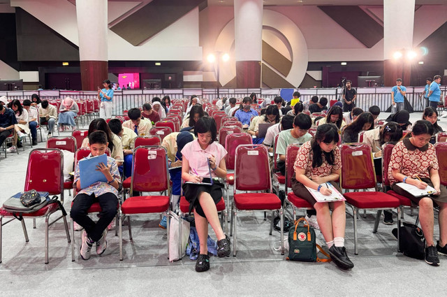 Siswa SD dan SMP di Surabaya mengasah kemampuan Bahasa Inggris melalui kompetisi Spelling Bee. Foto: Masruroh/Basra 