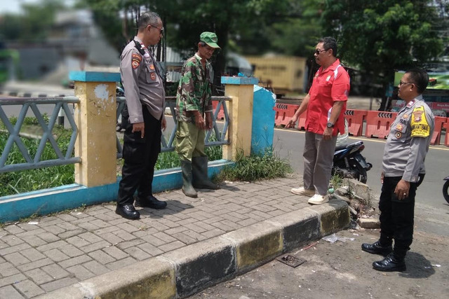 Lokasi perempuan tergeletak mabuk di depan Terminal Jatijajar, Depok. Foto: Dok. Istimewa